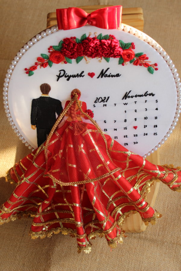 Premium 10" Wedding Hoopart With Calendar