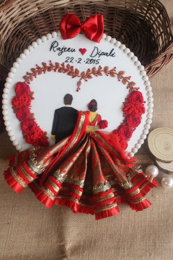 Premium Wedding 10" Bride Groom Calendar Hoop